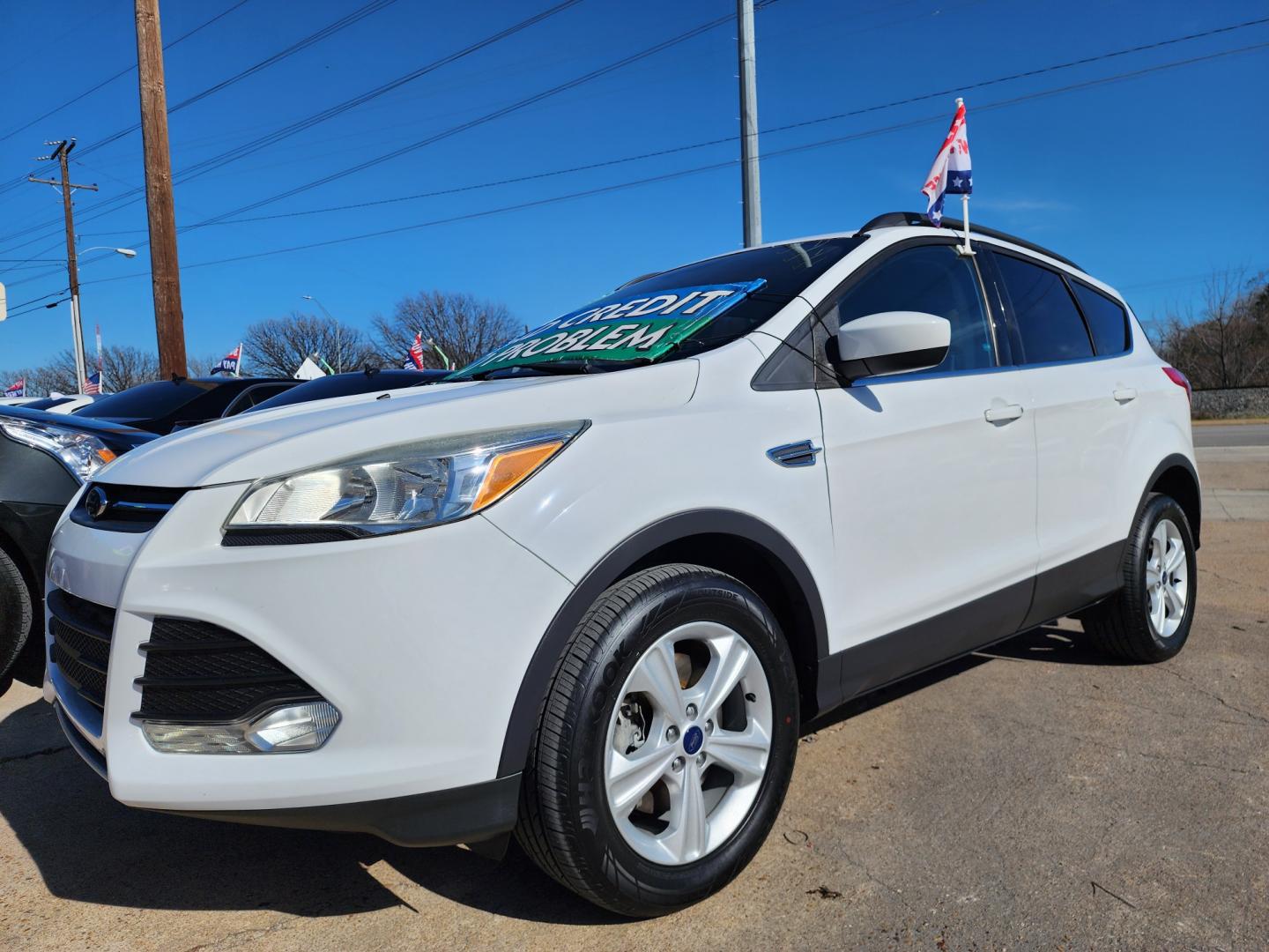 2016 WHITE Ford Escape SE (1FMCU9GX6GU) with an 1.6L L4 DOHC 16V engine, 6-Speed Automatic transmission, located at 2660 S.Garland Avenue, Garland, TX, 75041, (469) 298-3118, 32.885551, -96.655602 - Welcome to DallasAutos4Less, one of the Premier BUY HERE PAY HERE Dealers in the North Dallas Area. We specialize in financing to people with NO CREDIT or BAD CREDIT. We need proof of income, proof of residence, and a ID. Come buy your new car from us today!! This is a Super Clean 2016 FORD ESCAP - Photo#7